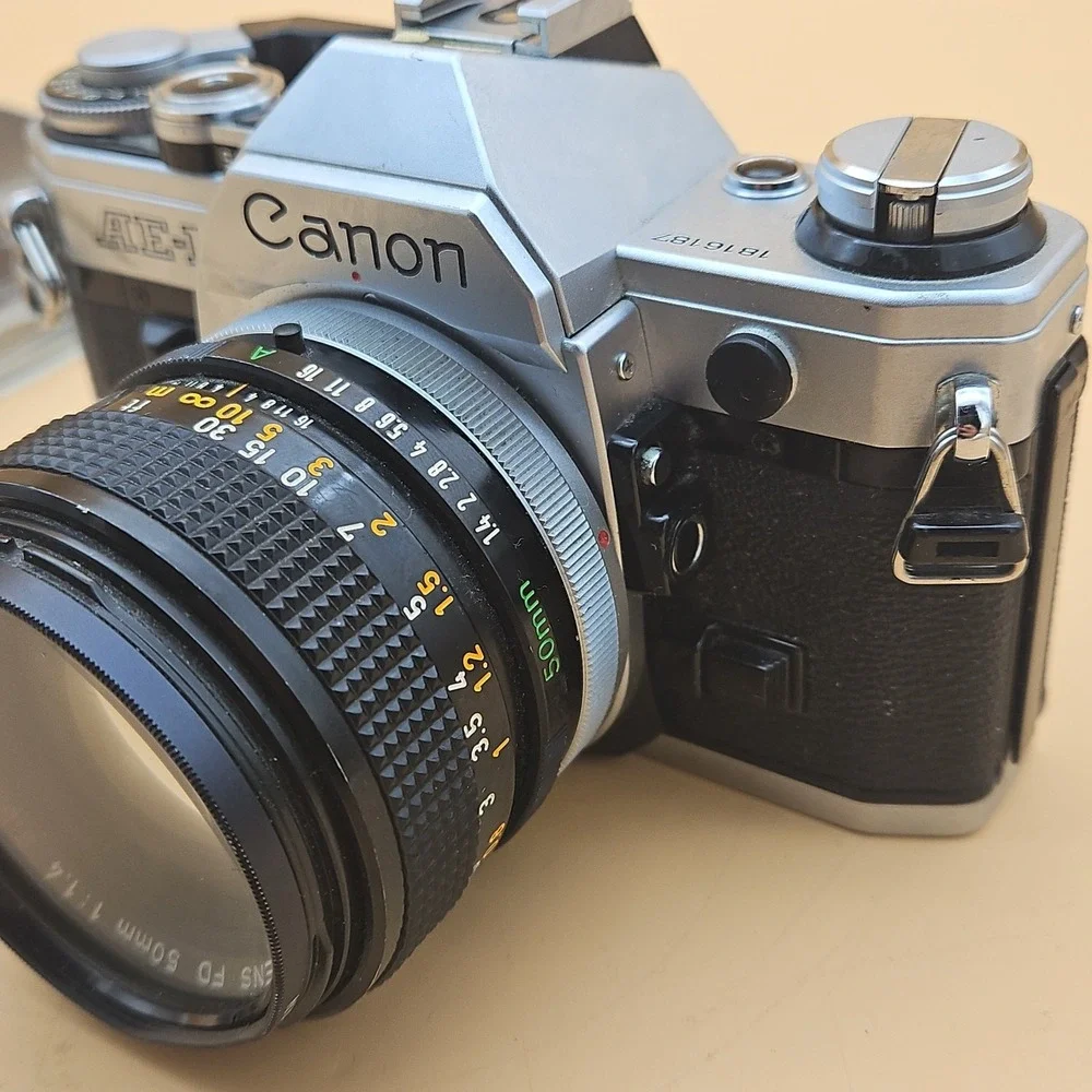 Canon AE-1 Silver Vintage Camera W/ S.S.C 50mm 1:1.4 Lens Tested Works